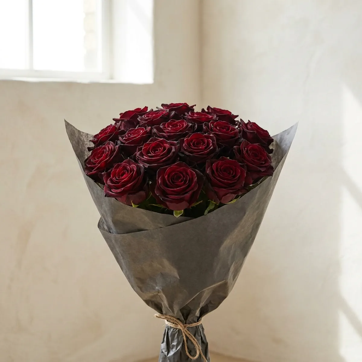 NOIR &mdash; Black Baccara